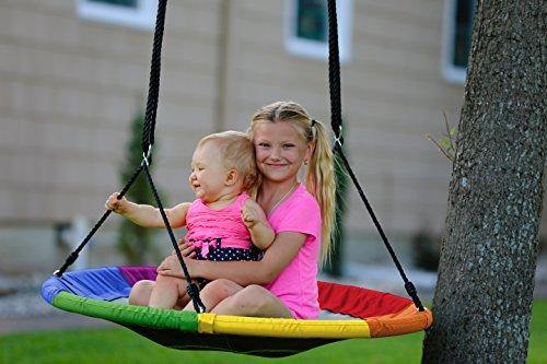 Tips for choosing a tree swing for your yard